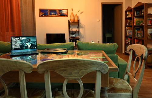 Kasoni Home , Απόλυτα κεντρικό διαμέρισμα μπροστά στη λίμνη - Foto 24