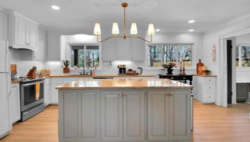 Cozy Retreat near Paris Mtn State Park Sleeps 12 - Foto 3