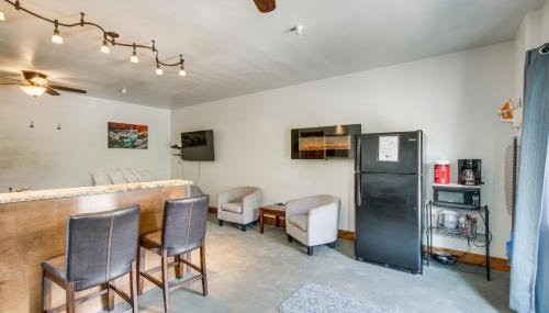 Central Lava Hot Springs Studio with Deck and Views! - Foto 3