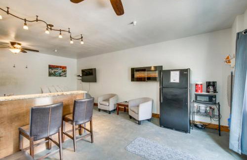 Central Lava Hot Springs Studio with Deck and Views! - Foto 3