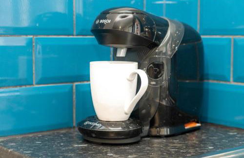 Free Parking New Modern Gem in Harrow - Photo 34