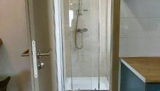 Chic Studio Roberta à Tours - Parking gratuit, Gare de Tours et St-Pierre-des-Corps TGV & Parc Expo - Foto 5, Shower