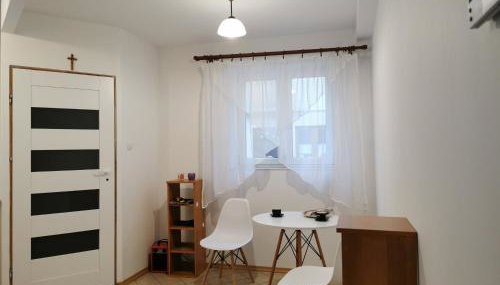WHITE Apartment - Photo 3
