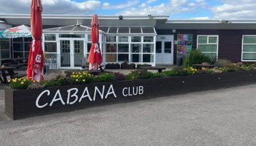 Charming 2-Bed Chalet - Photo 5