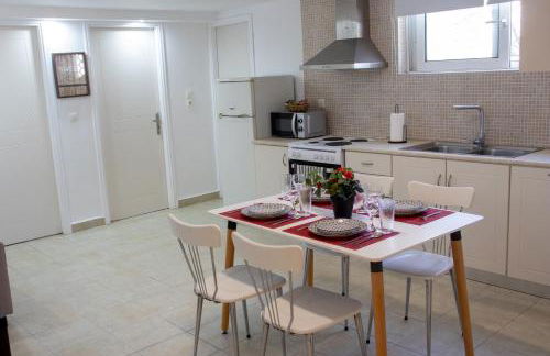 Ismini Basement Retreat - Foto 8