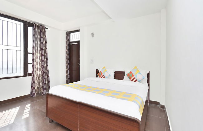 OYO 13878 Home Spacious 3BHK Kumarhatti - Foto 6
