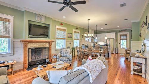 Breezy Home with Grills, Pool and Beach Access! - Foto 4