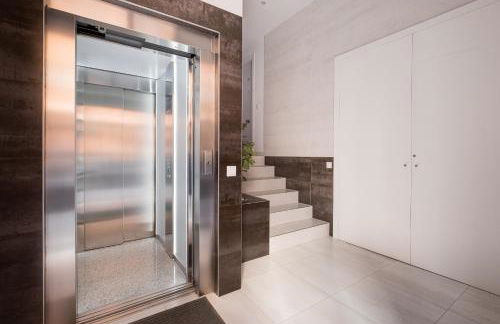 Bright, Brand new & Very Comfortable Apartment - Photo 26