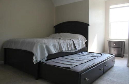 Charming 3-bedroom house Scenic&Close to Downtown - Foto 5