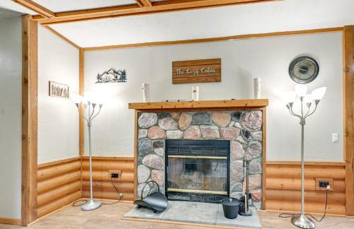 Fire Pit Family-Friendly Cabin in Gillett! - Foto 7