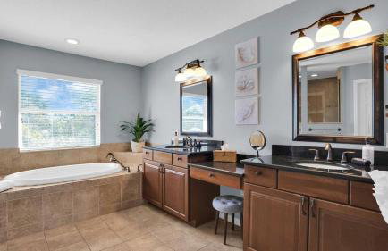 Modern home - 3K sqft - 5BR & 11 beds - brand new HOT TUB - 6 miles to AMI beaches - Foto 30