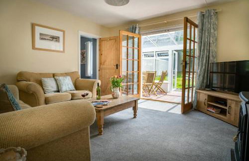 Hawthorn Cottage Little Haven - Photo 1