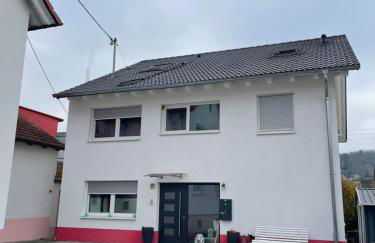 Moderne 3 Zimmer Wohnung mit 2 Badezimmer in Herbolzheim! - Foto 2