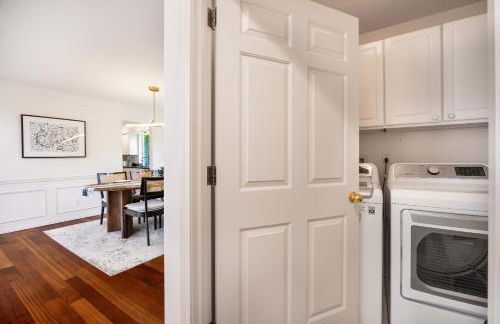 Kirkland Elegant 4B 2 5B Family Retreat with Designer Decor - Photo 62