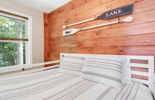 Waterfront Access with Kayaks Private Deck and a Firepit - Photo 9