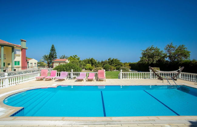 Villa - Sleeps 14 - Private Pool - Cinema Room - Foto 16