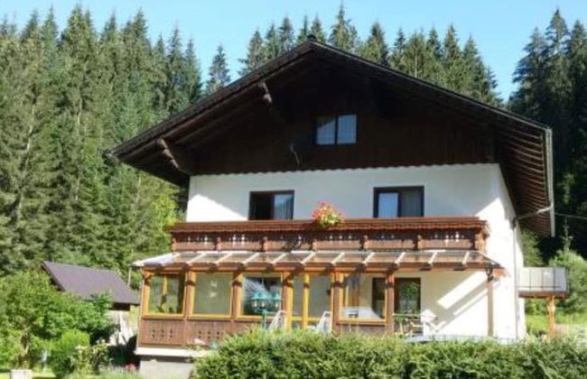 Charming Holiday Home in Gosau - Foto 15