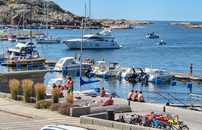 6 Person Holiday Home in Lysekil - Foto 12