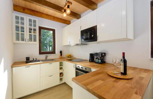 Villa David - luxurious secluded villa with a heated pool - Foto 23