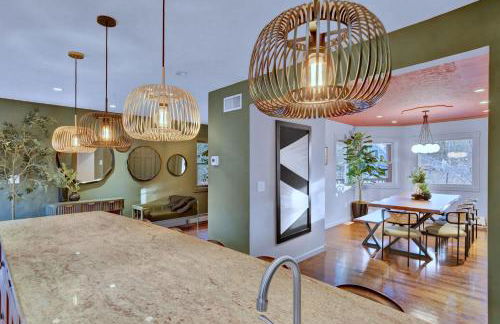 Lux Retreat with Indoor Swim Spa Game Lounge Theater Hot Tub Sauna - Foto 24