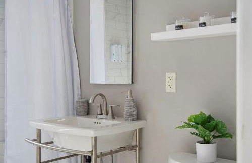 Elegant 3BR Oasis in Dundee Close to Downtown - Foto 29