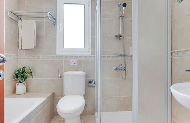 Sanders Seaview Paphos - Photo 37