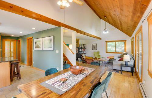 Charming Putney Home Porch, Grill and Hiking Trails - Foto 7