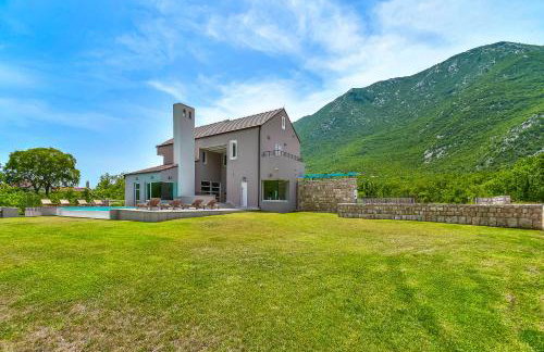 Villa Jure with Heated Pool, Sauna, Tennis Court & Mini Golf - Foto 89