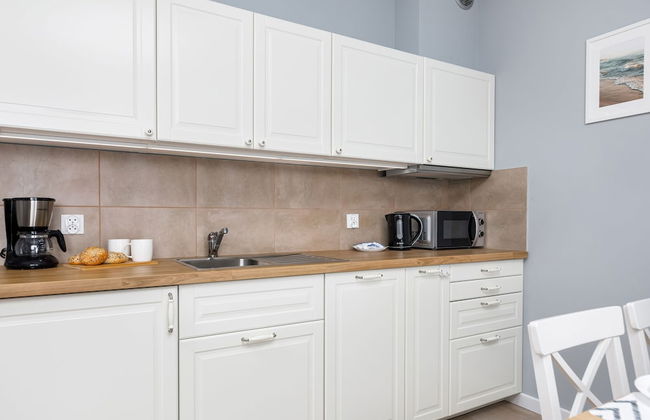 Sunset Resort Apartments by Renters - Photo 31