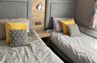 Coghurst Hall Holiday Home Sleeps 6, 2 bedrooms - Foto 13