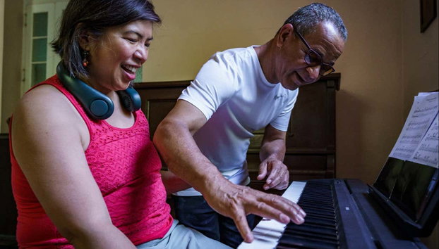 Lezione di musica cubana - Foto 5, Ascoltando le spiegazioni del professore