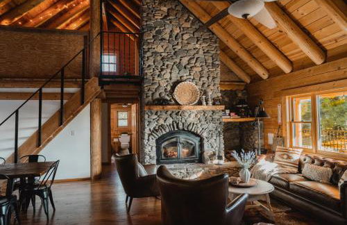 Scenic View Timber Lodge HotTub by Casa Oso - Foto 26