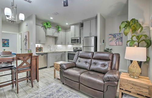 Private Patio Edinburg Couples Retreat! - Foto 1