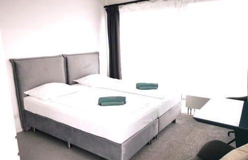 HH 01 by ROCKCHAIR - SUPERHOST Status - Modernes Apartment mit sonnigem Balkon & premium Boxspringbetten in Winterhude - Hamburg Top Geheimtipp - Foto 4