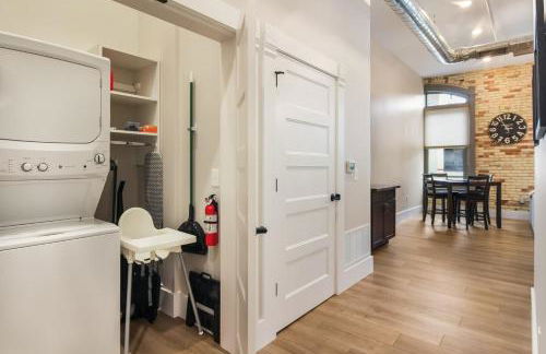 Golden Lofts Unit 4 Downtown Traverse City 2BD 2BA - Foto 13