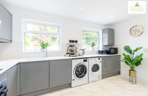 Contractors 3 Bed 2Bath House Free Off Street Parking for 2 Cars WiFi Stevenage Self Catering Sleeps 5 Guests By White Orchid Property Relocation - Foto 38