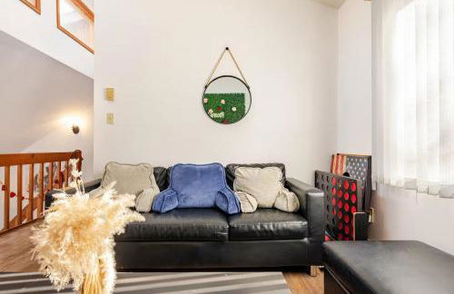 Cozy Cabin at Poconos With Hot Tub and Fire Pit - Foto 17