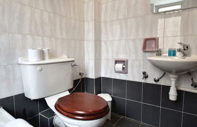 2 Bedroom Central Spacious With Sea Views - Foto 17