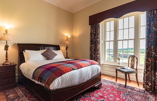 8 Bedroomed House Steeped in History - Photo 14