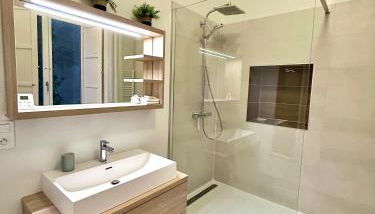 La Palmeraie - Appartement classé 4 étoiles - Hyper centre ville - Photo 5, towels, Shower