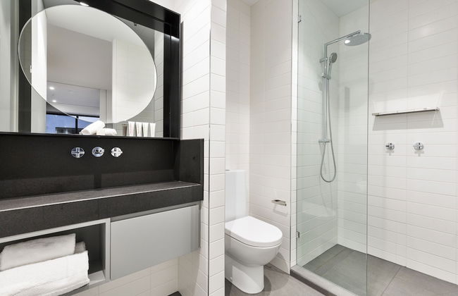 Tyrian Serviced Apartments - Albert Park Lake - Photo 24