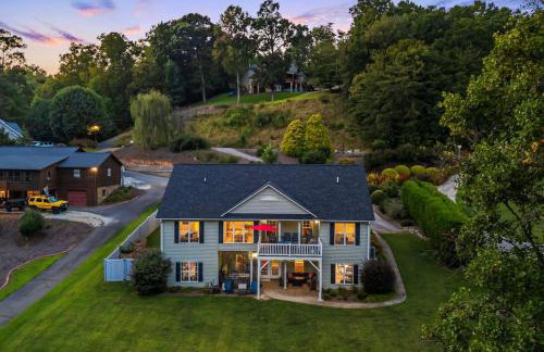 LKJ - Lakefront Home, Hot tub, Fire Pit, Games and Movie Room! - Foto 79