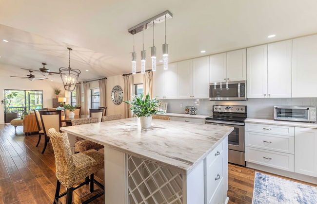 Private Pool + Sunroom Beach Escape at Manatee - Foto 3