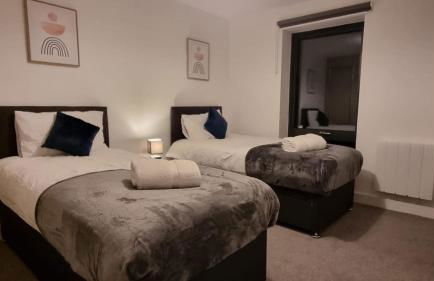 Balcony View Apt Free Parking Sleeps 5 - Foto 5