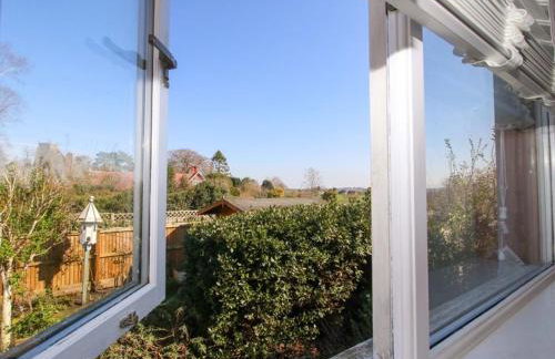 Cheshire Countryside Escape with Garden & Sunrise View - Foto 8