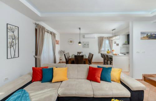 Modern Villa San Martino Heated Pool, Jacuzzi & Privacy - Foto 5