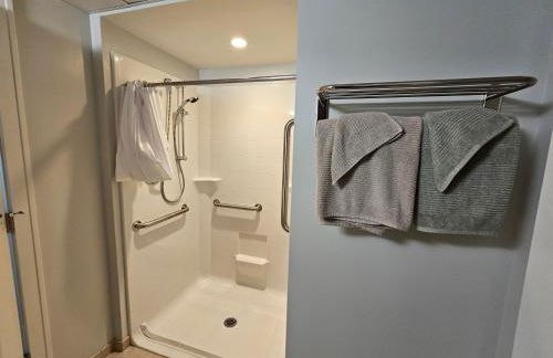 Cozy King Bed Stay at the Historic Inman - 201 - Foto 11