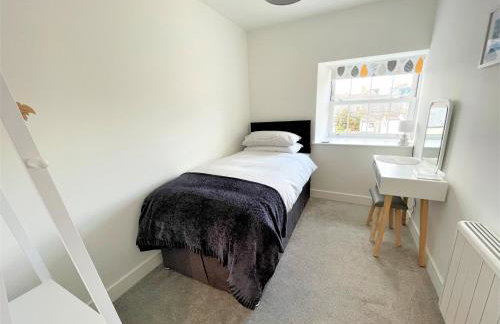 Modern 2 Bed Apt Centre Of Penzance, Lift Access - Photo 9