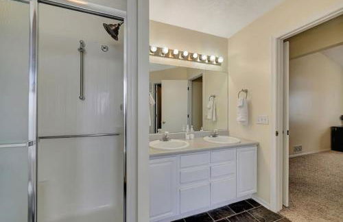 Massive 6 bedroom in a great area - Foto 11