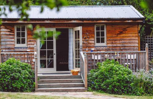 The Challoners - Photo 25